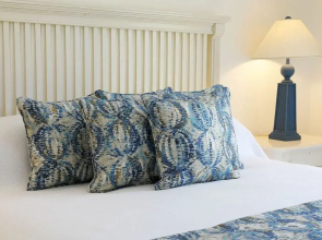 "this Beautifully Decorated 3 Bedroom 3 Bathroom Duplex Villa"