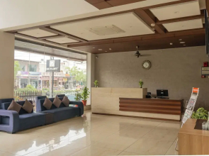 Cosmos Raj Plaza Jaipur