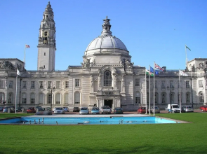 Stunning Spacious City 2 bedroom  Apartment