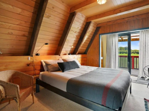 Snow Chalet - Fairlie Holiday Home