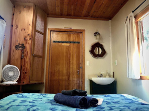 Up The Creek Backpacker's Lodge