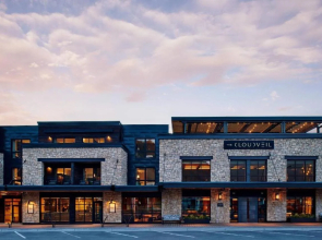 The Cloudveil, Autograph Collection