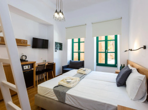 Ink Hotel Phos