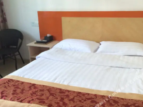 Taining Ping an Express Hotel