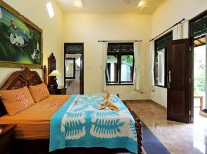 Loka Sari Guest House and Spa