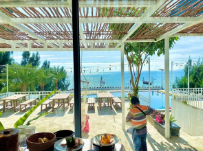 Rubeach Hotel & Resort
