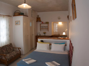 Vallas Apartments & Villas