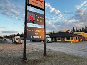 Zero-100 Motor Inn