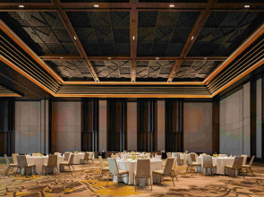 Отель Bali Beach