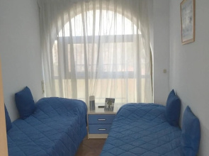 Apartment With 2 Bedrooms in Villajoyosa, With Wonderful sea View, Poo