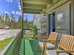 Grand Lake Condo w/ Mountain Views: Walk to Lake!