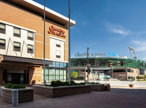 Hilton Garden Inn Omaha Downtown/Old Market Area