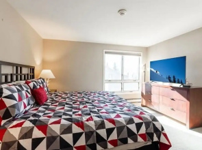 Breakaway West Convenient Condo Near Vail Village by RedAwning