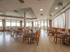 Golden City Hotel