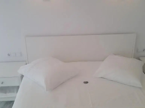 SEA-VIEW Beluga & Dolphin Luxury HOTEL apartments