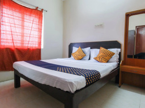 SPOT ON 66923 Divine Inn-g Hotel