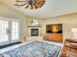 4 Mi to Catalina State Park: Mountain-view Home
