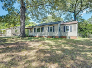 1 Mi to Robins Afb: Family-friendly Home!
