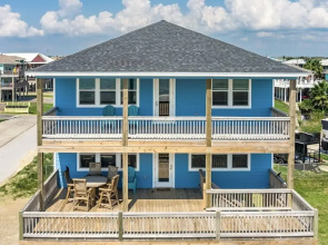 Oceanfront Manor 4 Bedroom Home
