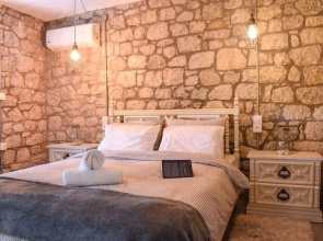 Stone Studio With Sea Views Near the Beach
