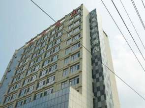 Elong Migao Fashion Hotel (Fei County New Bus Station)