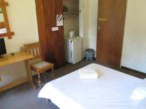 Bedrock Bb - Double Bedroom for Friends or Couple