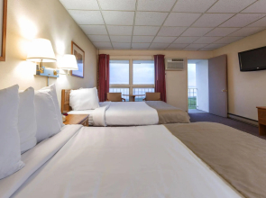 Terrace Bay Hotel
