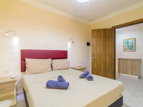 Merill Pool and Sea Charming Apart 1