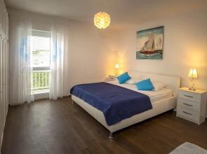 Apartments Snjezana