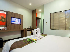 YouDee Hotel Patong (formerly Meir Jarr Hotel)