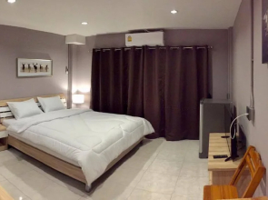 Yoyo Guest House