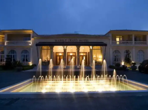 Comer Ionian Palace