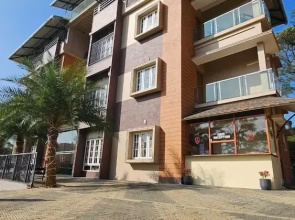 Azay Luxurious Apartment