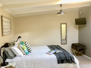 Aggie's Bed & Breakfast