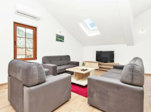 Apartments Mezini 11