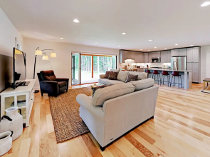 18 Bens Landing Rd Home 5 Bedrooms 2.5 Bathrooms Home