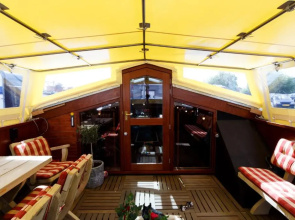 BlackPearl Boat&Breakfast