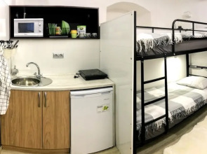 Апартаменты в центре на ул. Пологой, 17