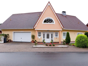 Cozy Apartment in Gerolstein with Garden