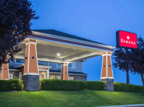 Ramada by Wyndham Moses Lake
