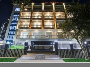 Hotel Noida Dreamz 144