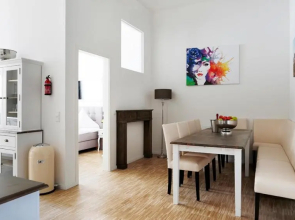 SC 4 Cozy Family & Business Flair welcomes you - Rockchair Apartments