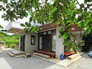 Okinawan Folk House Hanjakuya