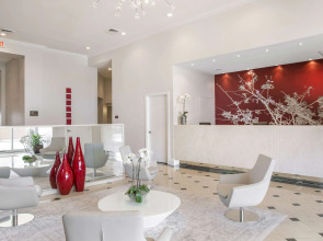 The Point Hotel & Suites