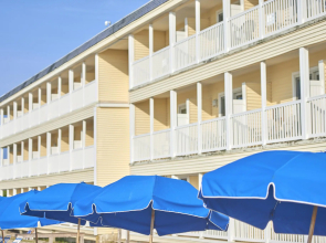 Drifting Sands Oceanfront Hotel