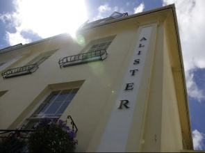 Alister Guest House