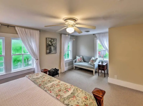 New Bern Home w/ Yard, Grill + Walkable Location