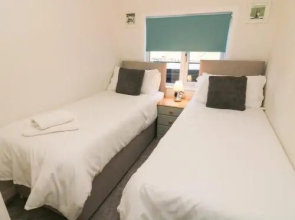 Footprints Lodge