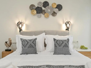 Hermes Luxury Studio Apartment - Naxos Center