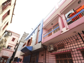 OYO 18682 Hotel Roshan